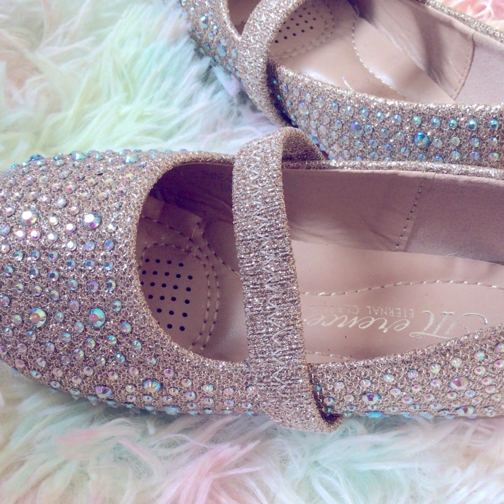 Toddler sparkle ballet style flats size 6
